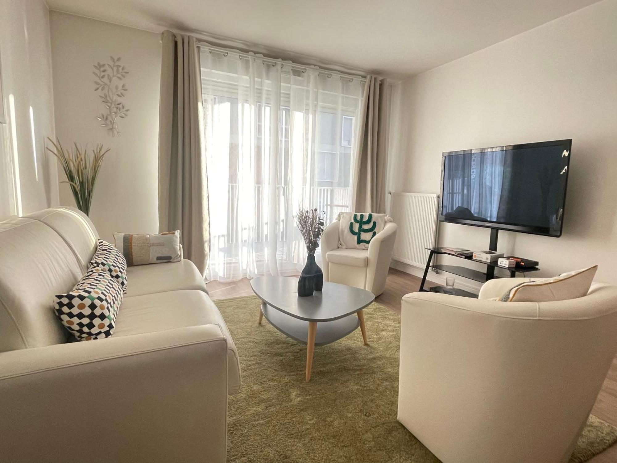 Appartement Pres Du Metro Et Aux Portes De Paris *