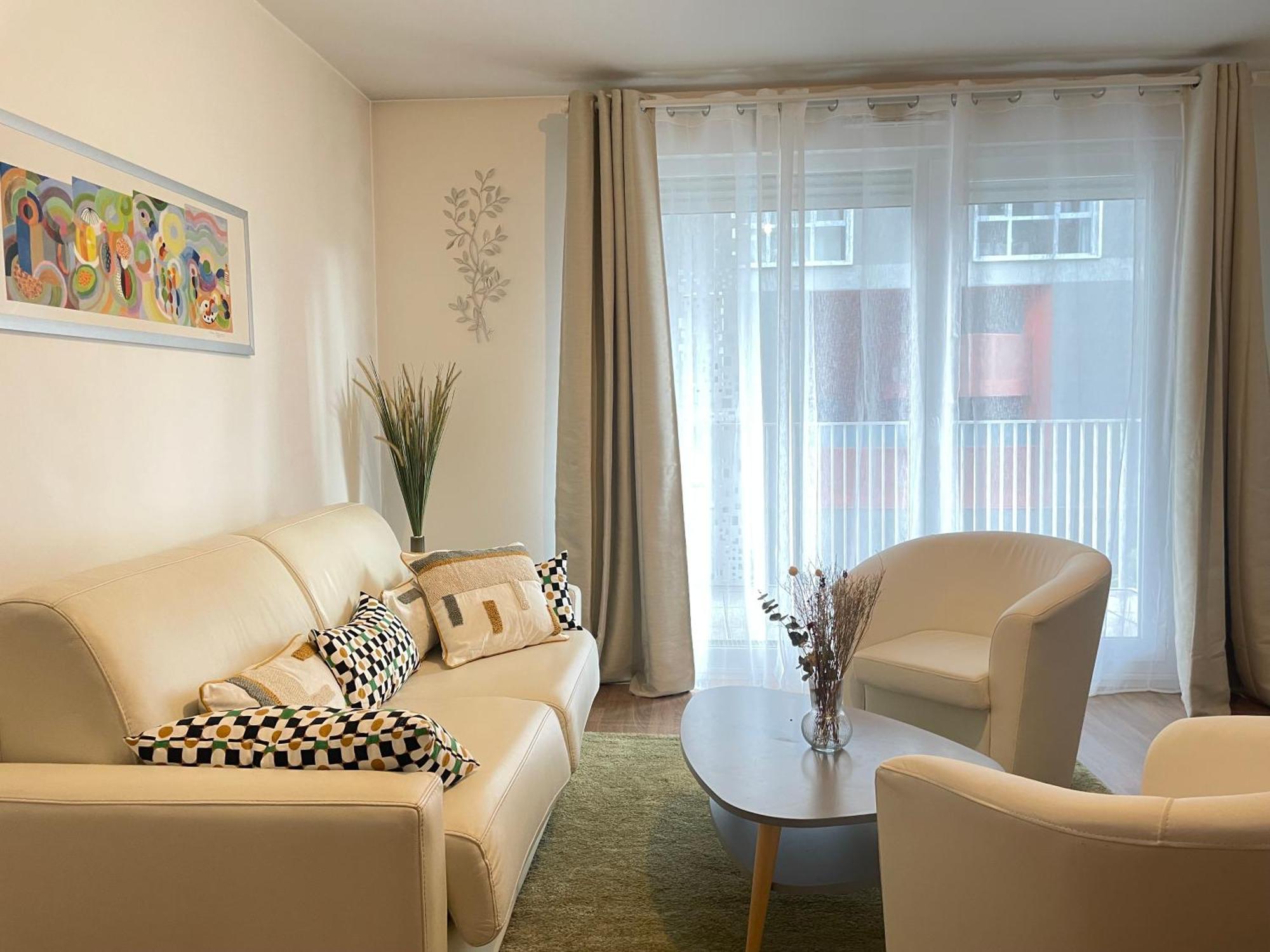 Appartement Pres Du Metro Et Aux Portes De Paris
