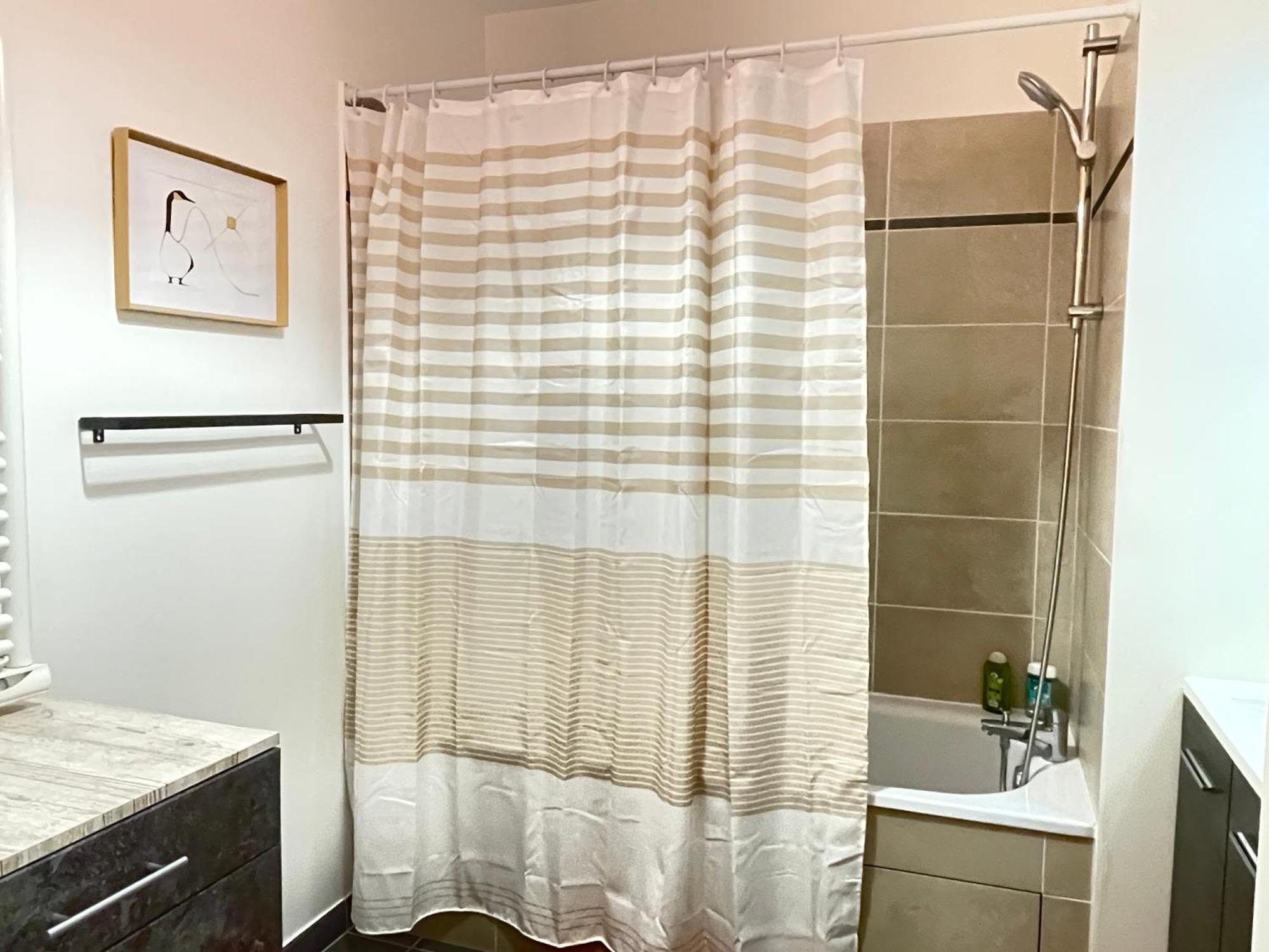 Appartement Pres Du Metro Et Aux Portes De Paris *